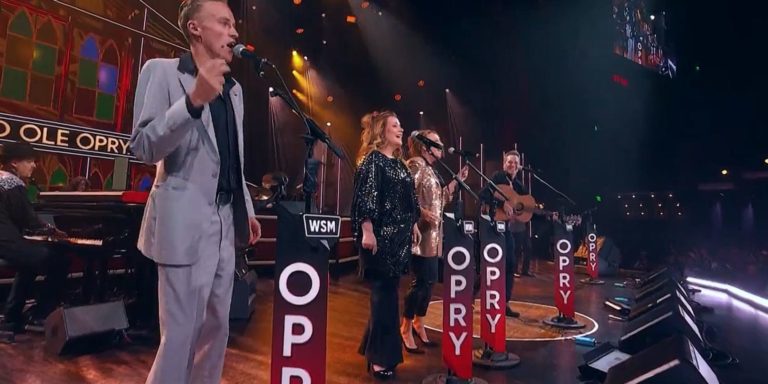 Career Change? Federalist Editor Mollie Hemingway Takes Stage at Grand Ole Opry