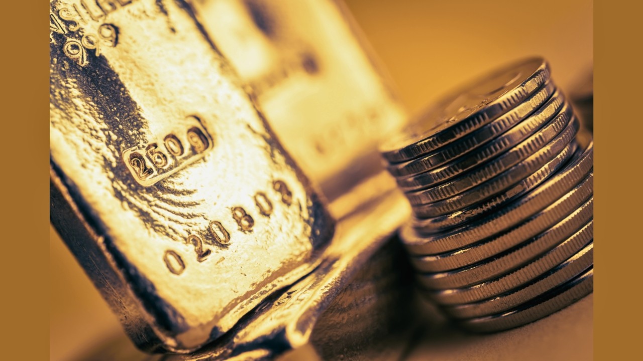 Who's Selling Today, and Selling What... Metal or Paper? Journalists won't ask!