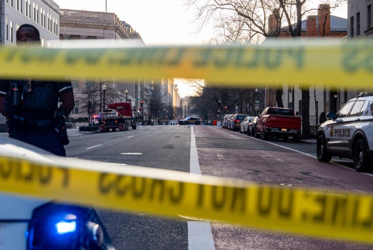 Man Arrested After Ramming Van Into White House Gate