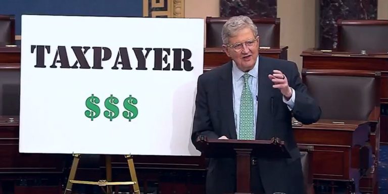 Senate Bars Members from Getting Paychecks During Shutdowns