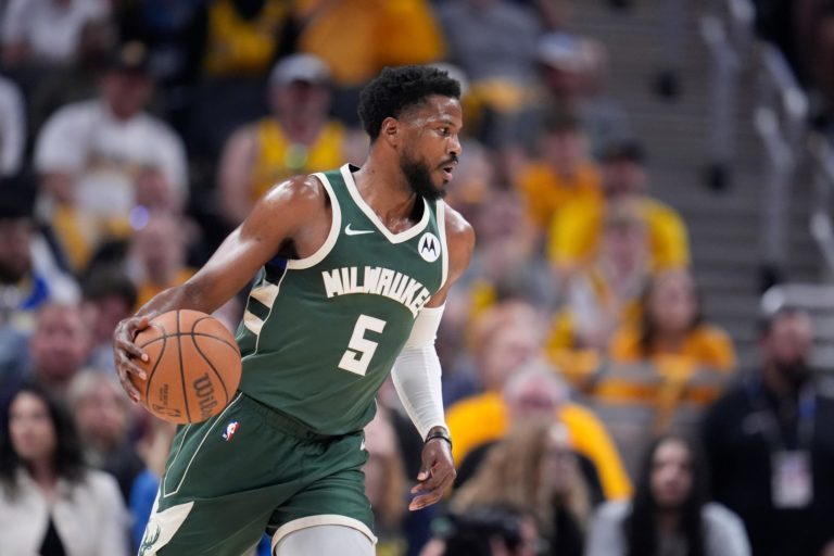 Former NBA players are Charged in Gambling Scandal
