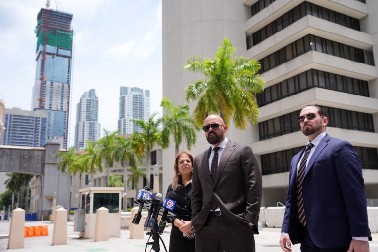 Tate Brothers Will Remain in Jail at Least 2 More Weeks as they Fight Extradition to the UK