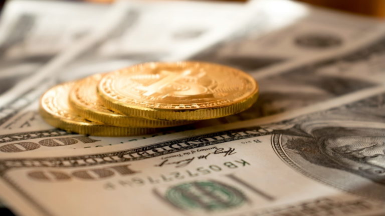 De-Dollarization Alert: Central Banks Plan to Keep Swapping Dollars for Gold