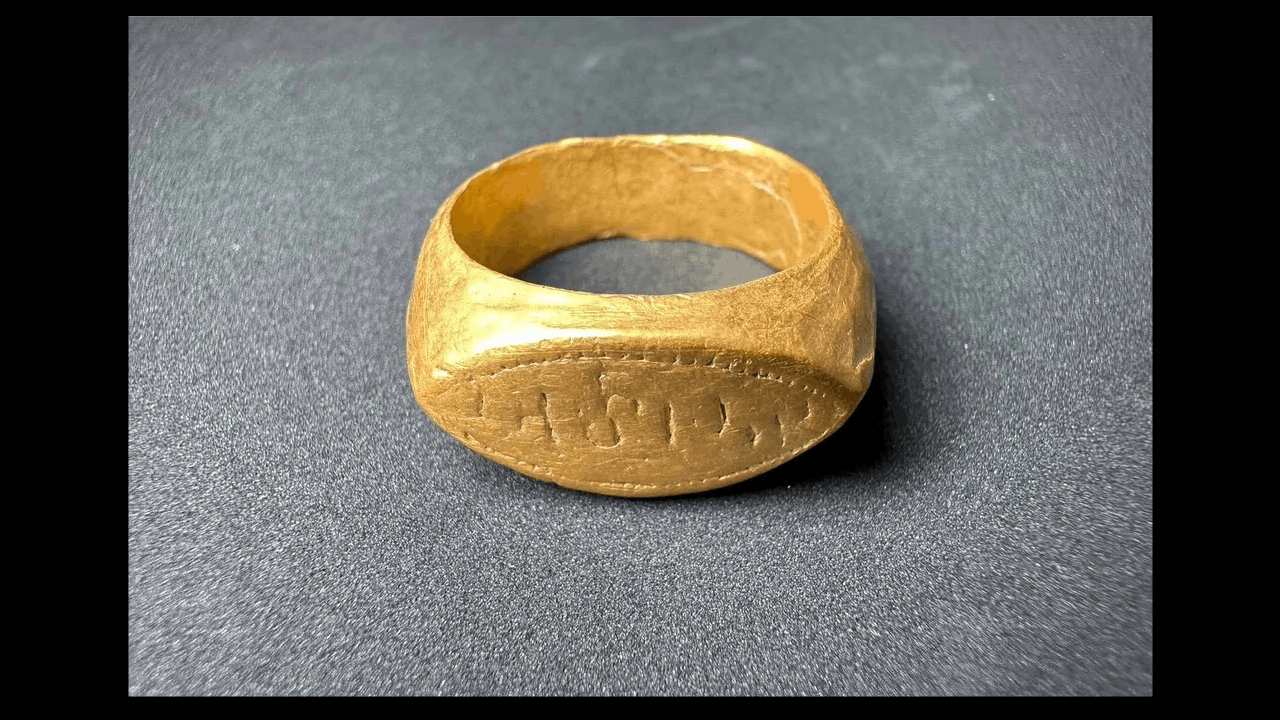 Archaeologists in Greece and Thailand Find Ancient Gold Jewelry