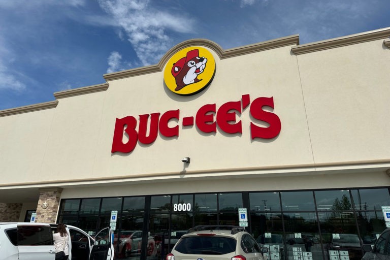 Buc-ee’s Chain Draws Outcry in Ohio for Launching Fight Over a Mini.mart’s Beaver Logo